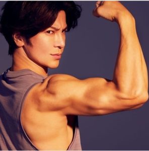 武田真治 若い頃はフェミ男 いつから筋肉キャラに 昔と画像比較 エンジェルニュース