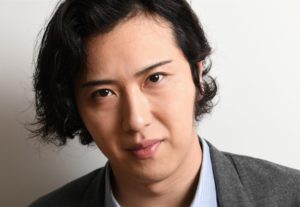 尾上松也 太ってる 若い頃と比較や変な髪形も画像で検証 エンジェルニュース 尾上松也 太ってる 若い頃と比較や変な髪形も画像で検証 エンジェルニュース
